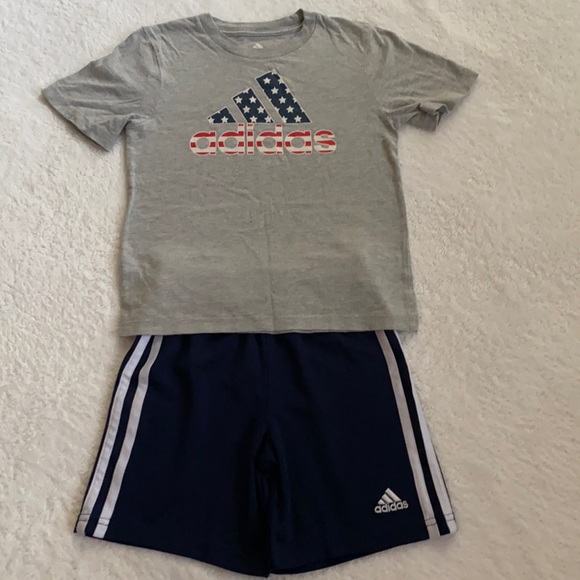 adidas Other - Boys adidas set size 4 used good condition